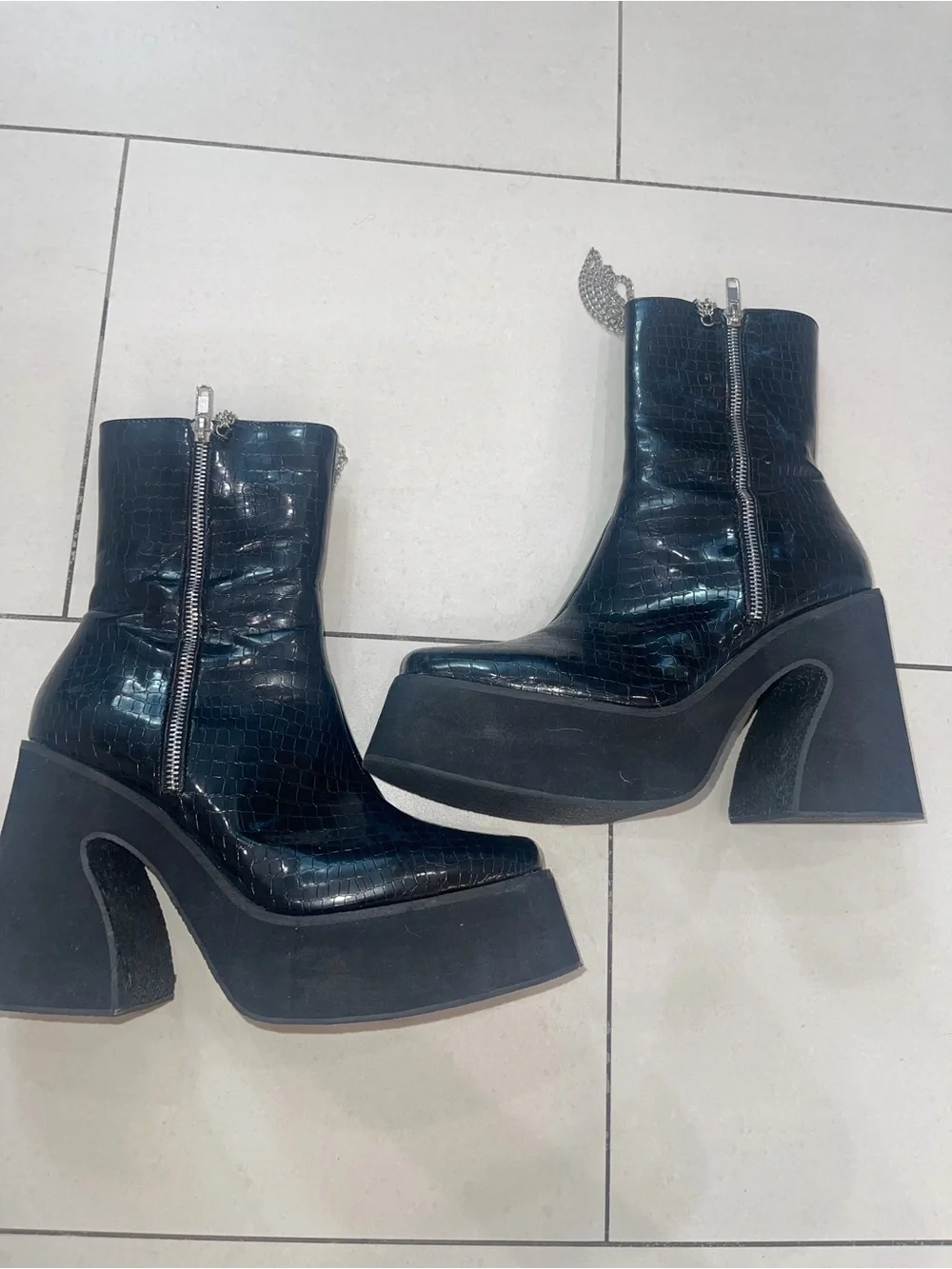 Dolls Kill Arnor Croc Chain Platform Boots Black Size 9
